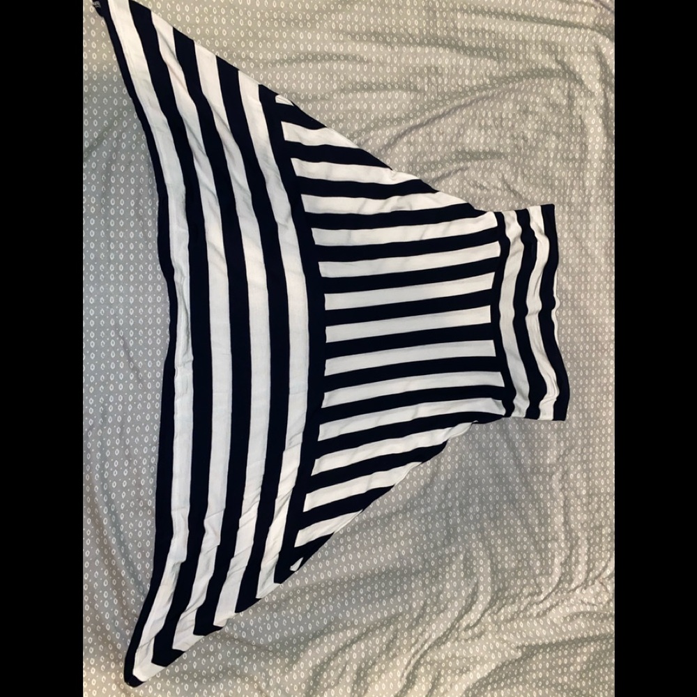 black and white horizontal / vertical lined skirt